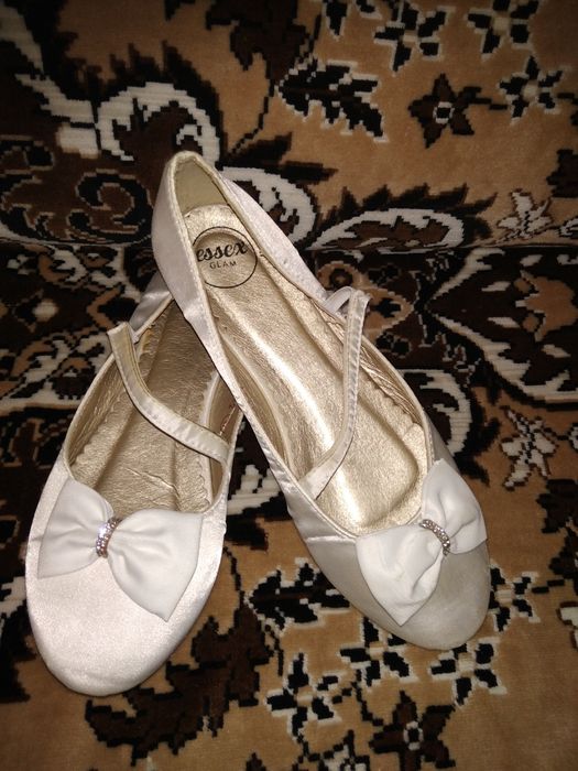 Туфли белые для девочки