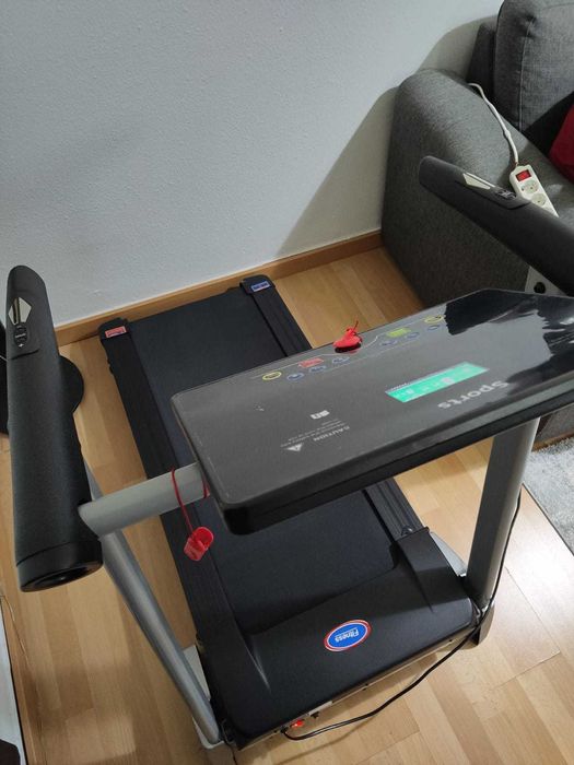 Passadeira de Corrida CLOVER FITNESS A8 (133 x 66 x 122 cm)