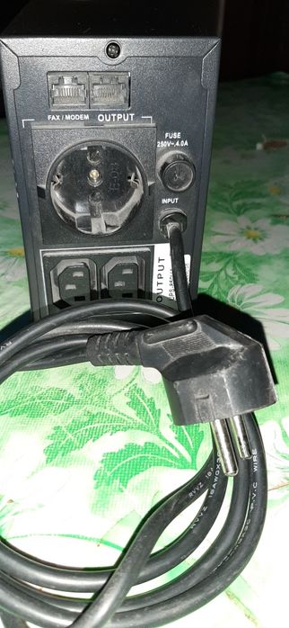 UPS- 850VA на запчасти или востоновление.