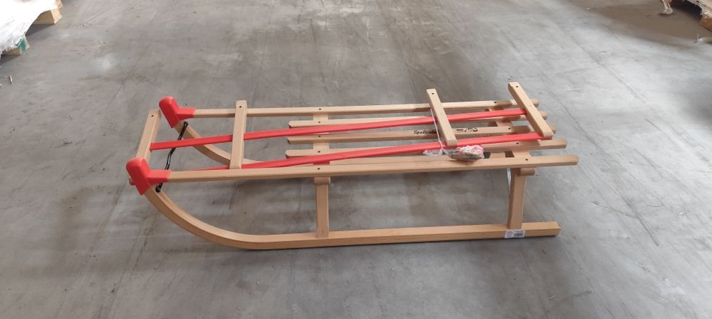 Nowe sanki drewniane z oparciem