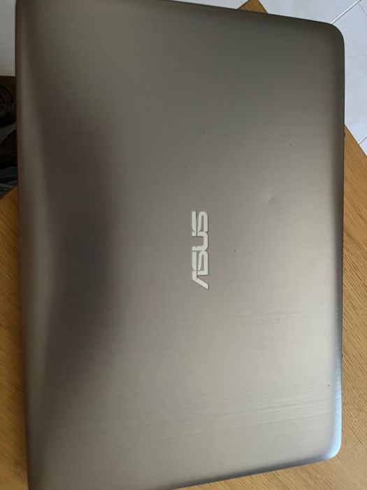 PC ASUS óptimo estado