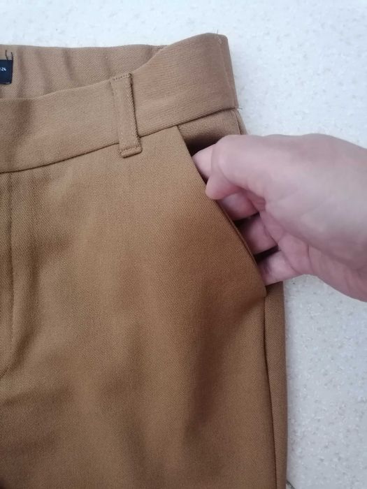 Calças de cor camel/castanho da Zara, tamanho Xs. NOVAS!