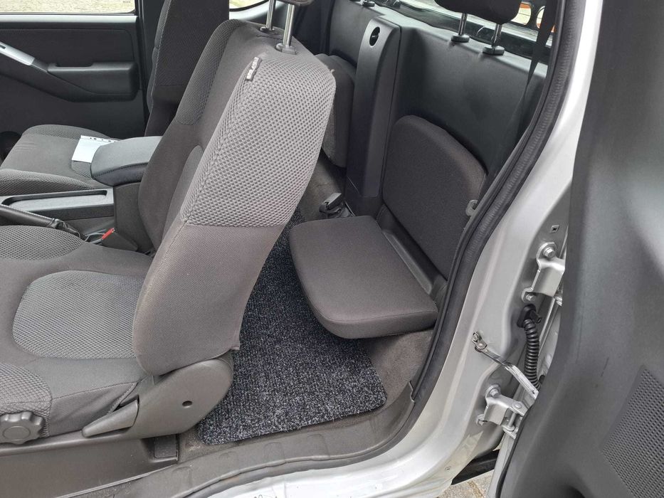 Nissan Navara 2.5 dCi 171cv 4x4 King Cab - Caixa aberta de madeira