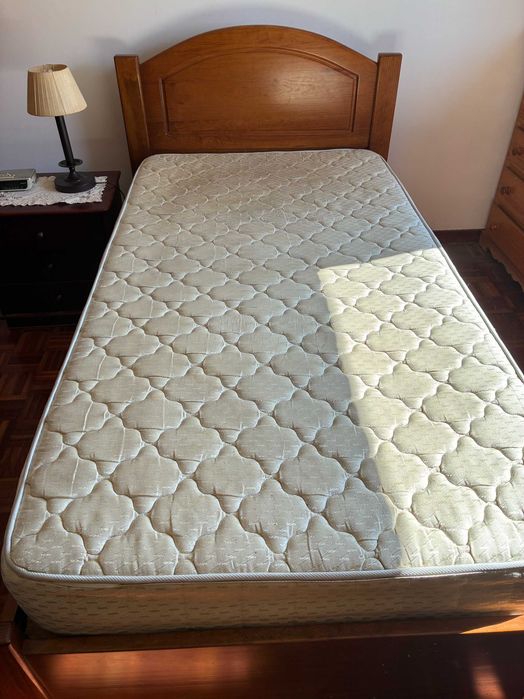 Quarto Completo  Cama Solteiro + 1 Mesa de Cabeceira + Camiseiro