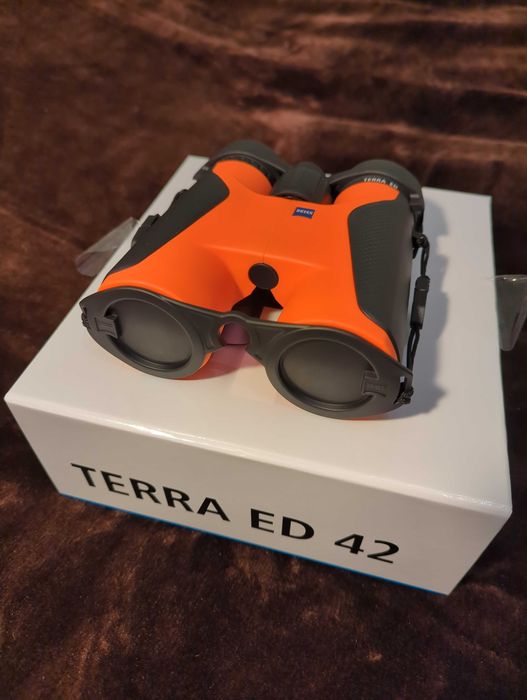 Lornetka Carl Zeiss Terra ED 8x42