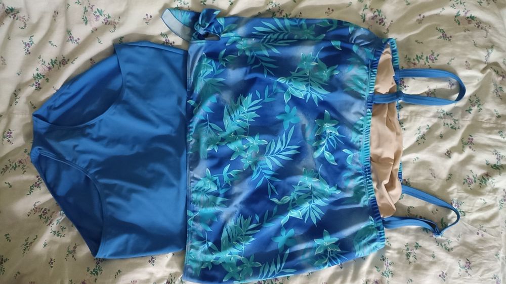 Купальник стрейчевый, размер 60