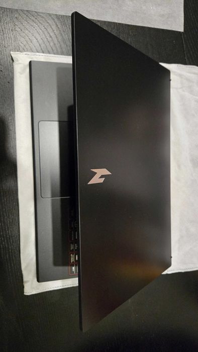 Portátil Gaming Acer Nitro V 15 Ryzen 7 7735 / 16GB DDR5 / 1Tb / 4050