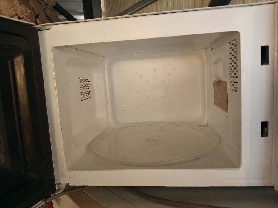 Microondas kunft 20 litros