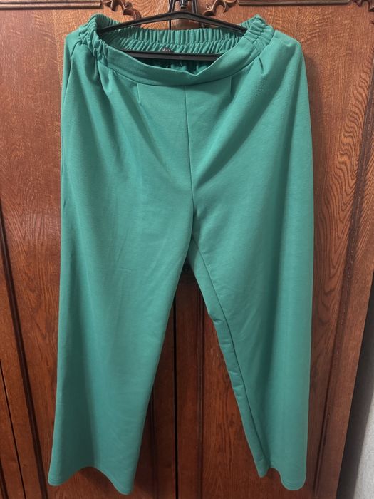 Джинси та штани жіночі