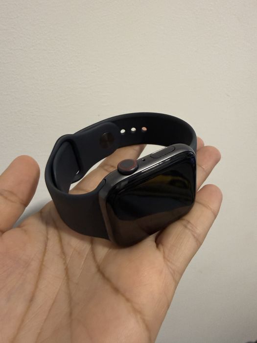 Apple Watch SE 44mm Cellular + GPS (A2356) - Bateria 86%