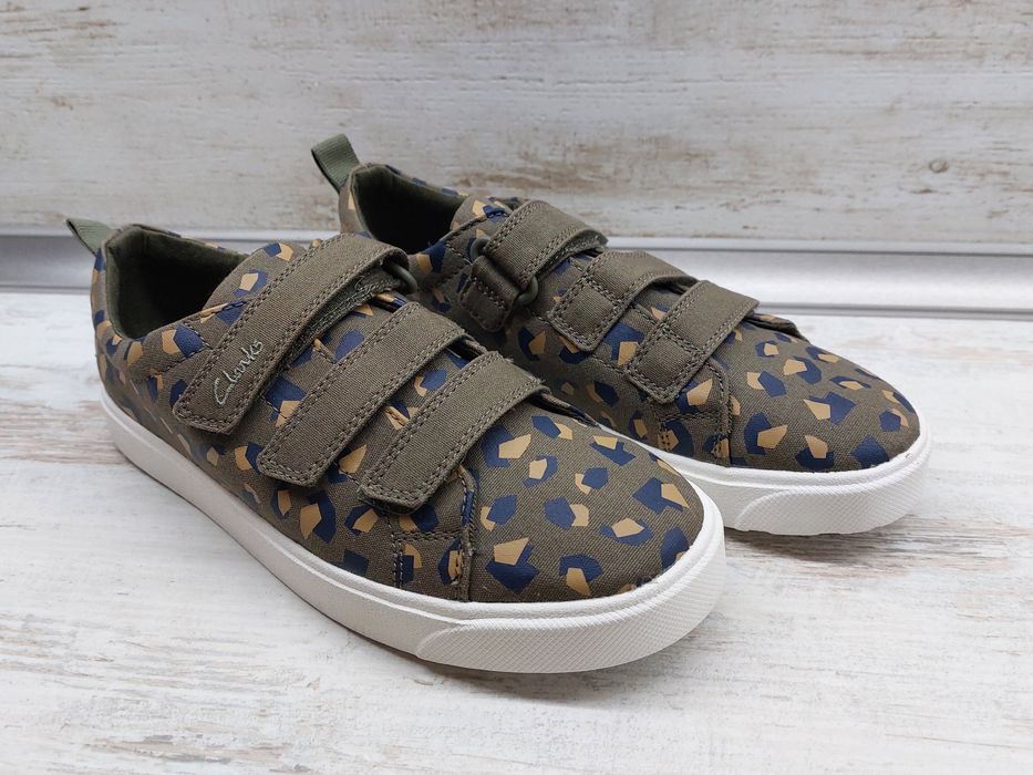 Дитяче взуття Clarks 35 36 розмір 22 см. кеди кросівки