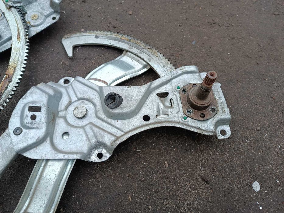 Склопідйомник БМВ Е36 BMW E36