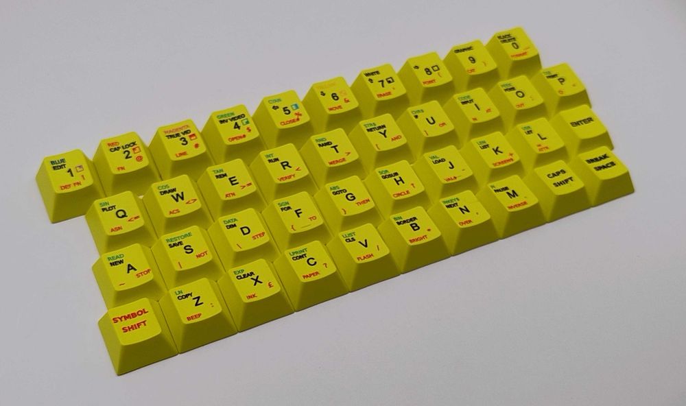 Zestaw 40 sztuk keycapsów dedykowanych do ZX Spectrum