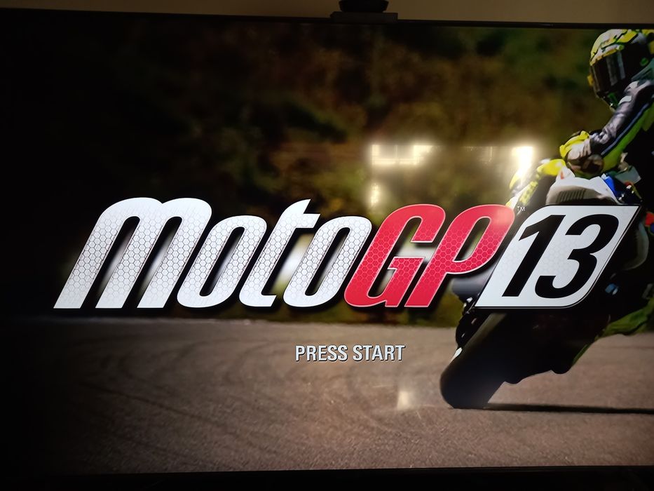 Gra Moto GP 13 na konsolę xbox 360 Moto Gp13