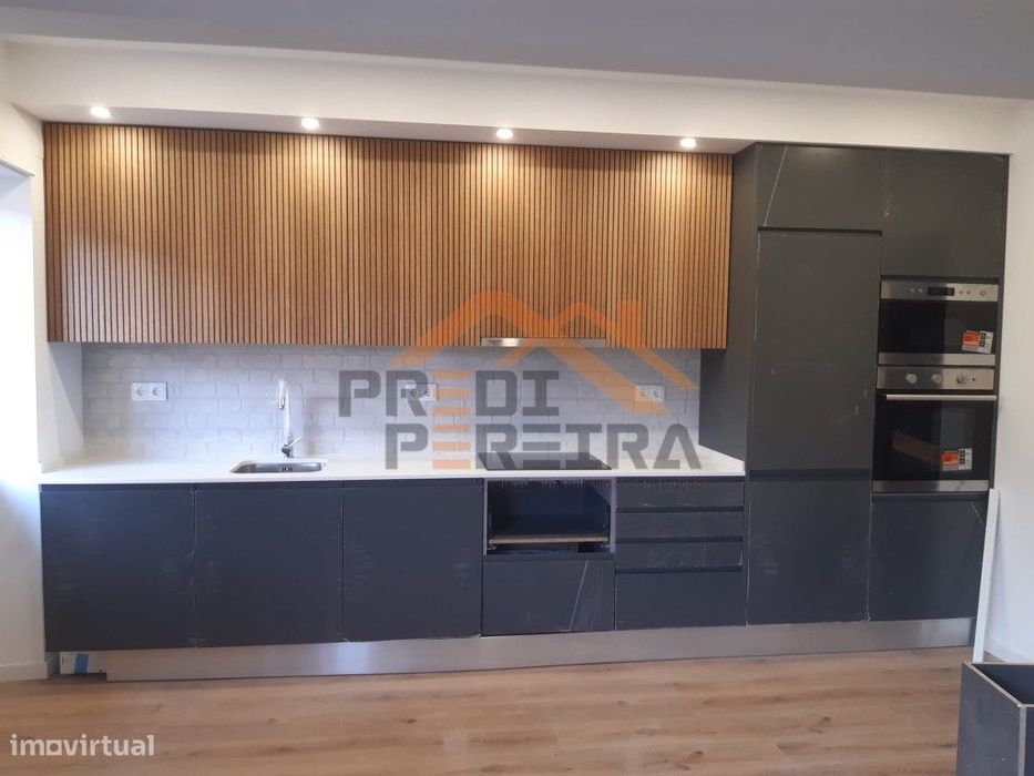 Situado na Amadora/Venteira, T2+1 totalmente remodelado. — Venteira, Lisboa