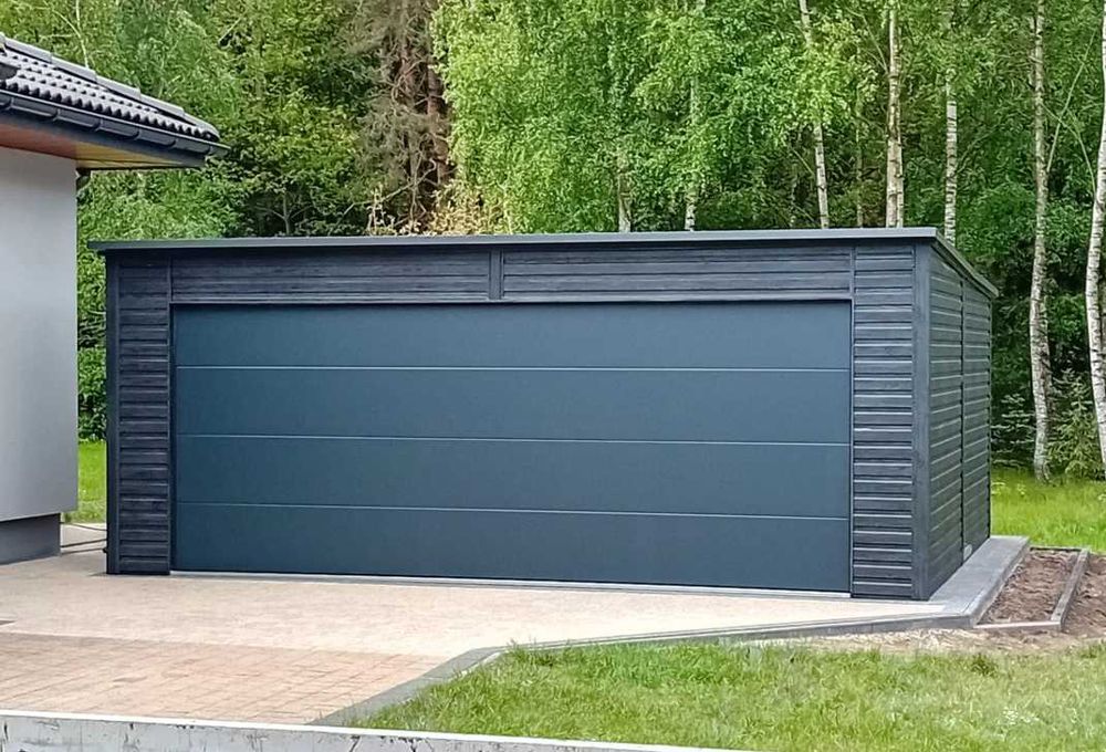 Garaż blaszany 6x5, brama segmentowa, konstrukcja wzmocniona