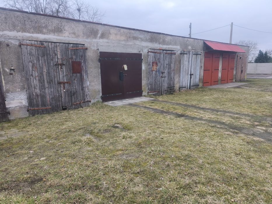 Sprzedam garaż Komarowo