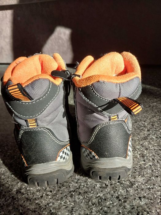 Buty zimowe dla dziecka 24 r.