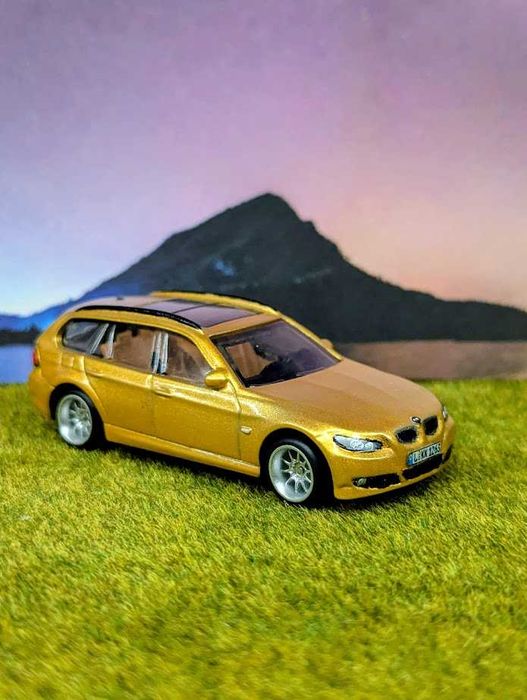 Matchbox 2012 BMW 3 Series Touring Perłowe Złoto + Custom