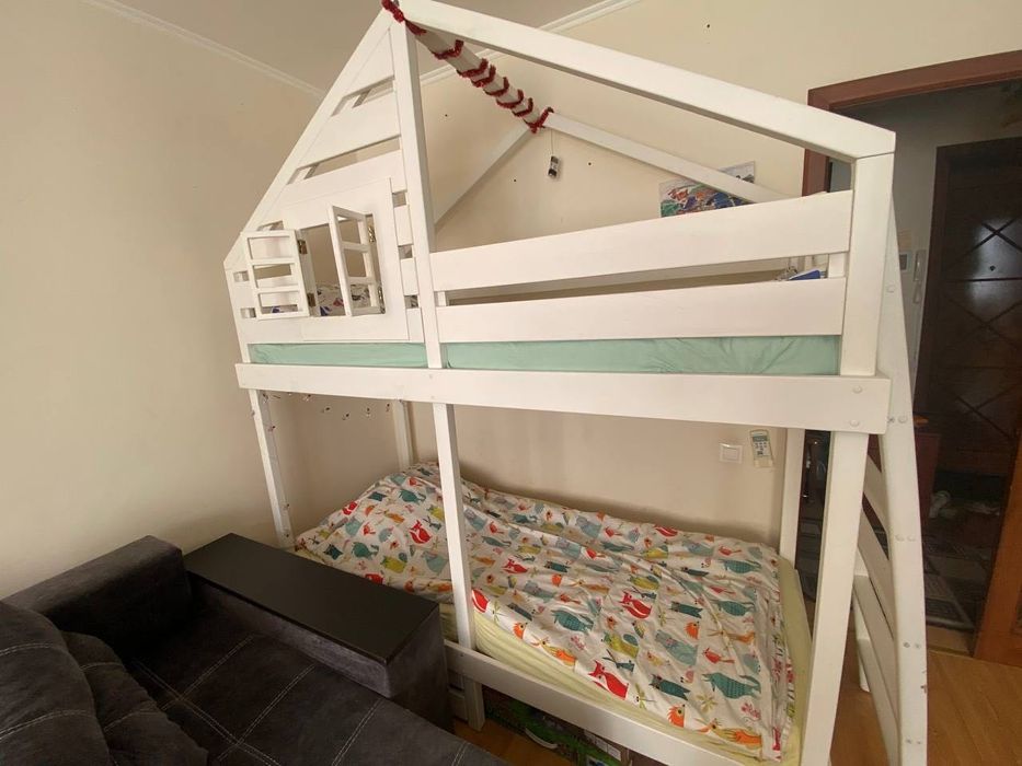 Ліжко двоярусне у вигляді будиночку 80*190