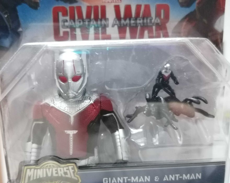 Figuras Miniverse Marvel Civil War Captain America (20€ pelos 3)
