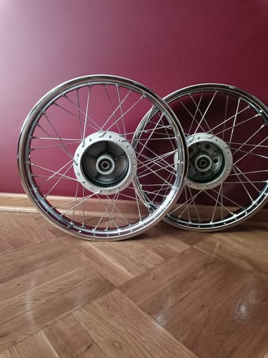 Koła wsk 125 B3 bez graweru odrestaurowane oryginalne Piasty