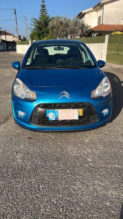 Vendo carro de marca Citroën C3 a Gasolina