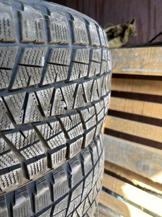 Гума Bridgestone Blizzak 255 55 r20