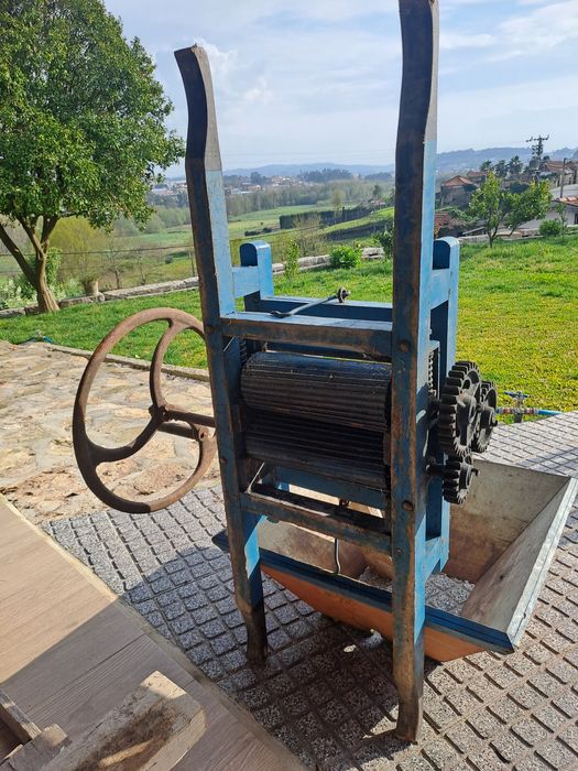 Esmagador de uvas/ frutas manual