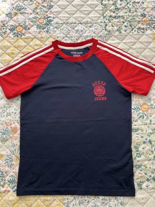 Жіноча футболка Guess