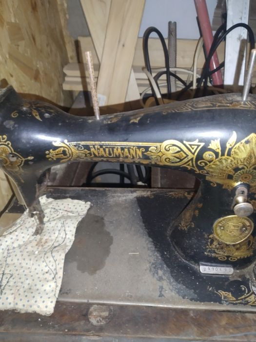 Колекційна Швейна машинкаNAUMANN