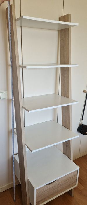 Estante c gaveta