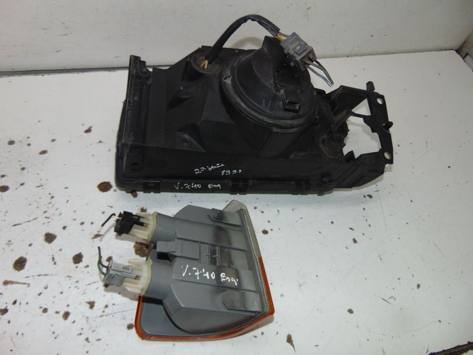 Volvo 740 1ª serie farol