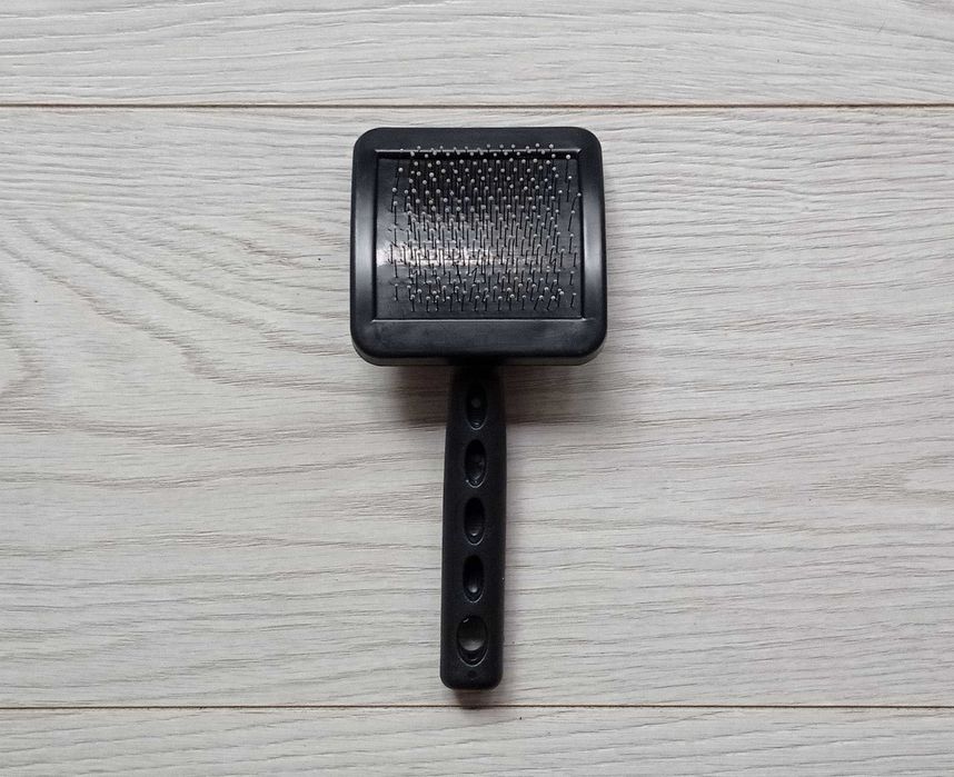 Пуходерка (Щетка) + Шарик ( когтеточка / игрушка ) для котов и собак