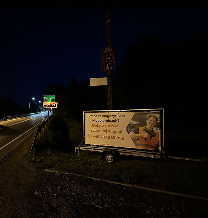 Przyczepa reklamowa wynajem Śląsk 4x2 m