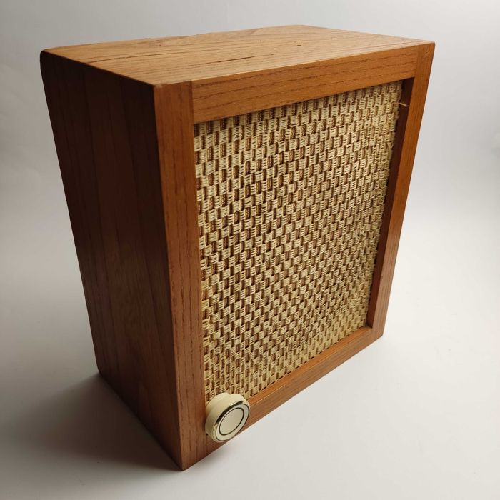 Stary pojedynczy głośnik tzw. kołchoźnik - lata 50/60