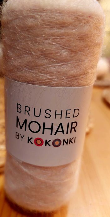 Sweterek ręcznie zrobiony na drutach