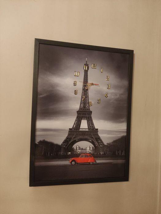 Nowoczesny zegar ścienny