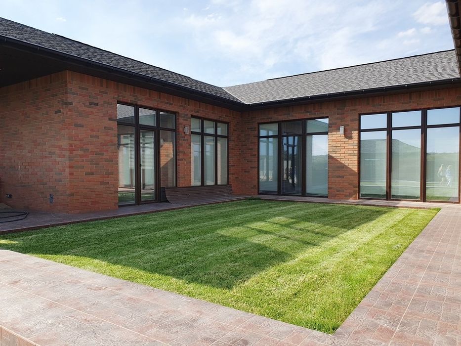 Продам капитальный дом в  Новоалександровке