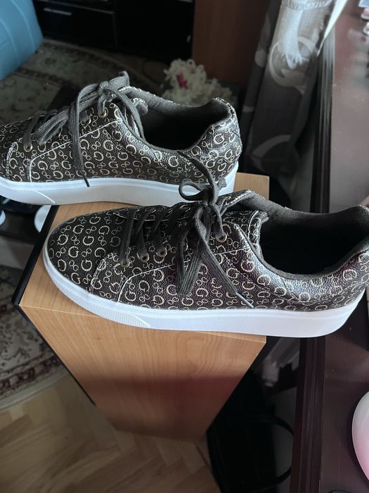 Кеди унісекс  Guess