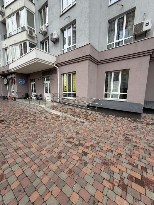Фасадное помещение 108 м² | Каховская 60 | Ремонт | 2 фасадных выхода - View 2