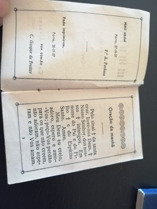 Livro de Missa de 1957 c capa entrançada e Oráculo de Nascimento de 71