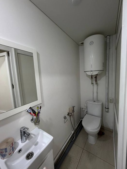 Продам 2-х  поверховий будинок в центрі міста