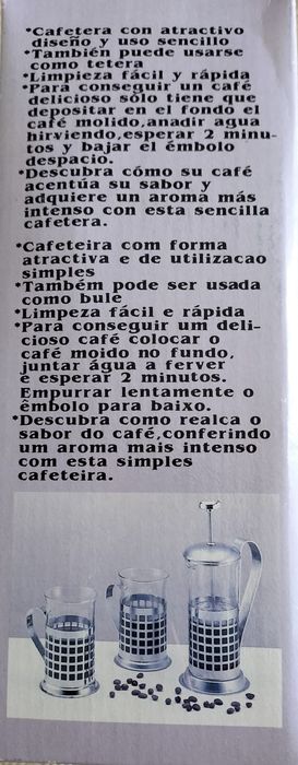 Cafeteira com embolo e 2 chavenas