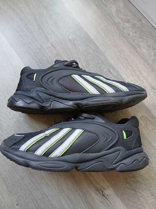 Кросівки Adidas Oztral