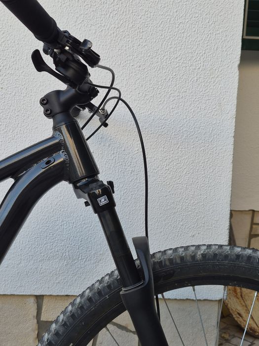 Bicicleta BTT ROCKCRIDER com dupla suspenção