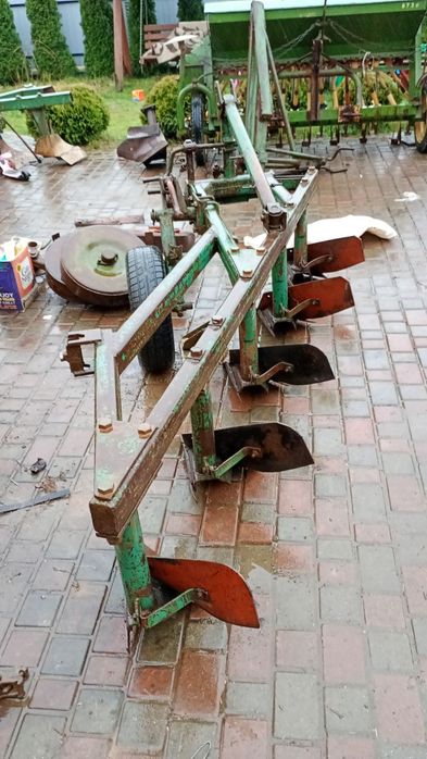 Продам плуг 5по 25