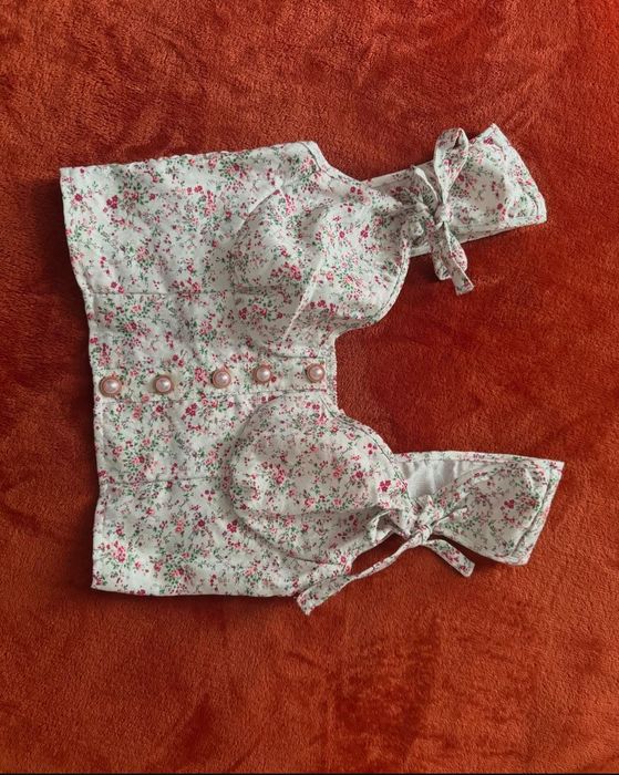 Топ новий з етикеткою