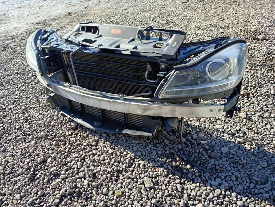 Pas przedni chłodnice wzmocnienie czołowe Mercedes w204 w207 lift 2.2c