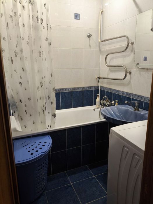 Продається 3-х кімнатна квартира в районі Нова Балашівка.